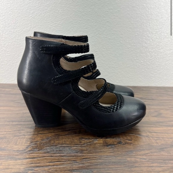 ••ISO•• Dansko Marlene Mary Jane - Picture 4 of 4